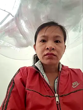 Snapshot of kieuqueen92 chatting on February 22, 12:45 am kieuqueen92 online show from February 22, 12:45 am