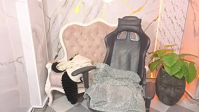 Tamy b  online show from April 15, 3:08 pm