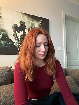 Snapshot of HoneyBunny18 chatting on February 21, 2:51 pm HoneyBunny18 online show from February 21, 2:51 pm