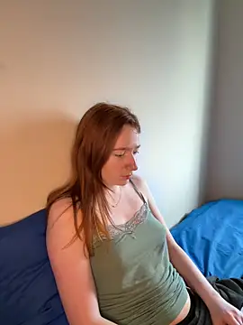 HoneyBunny18 online show from March 14, 9:15 am