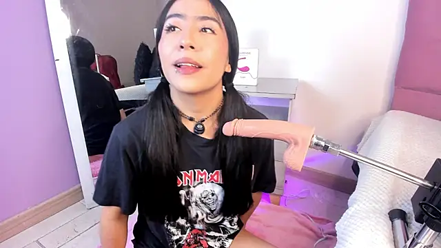 Snapshot of Valecute_ chatting on April 7, 8:09 pm Valecute online show from April 7, 8:09 pm