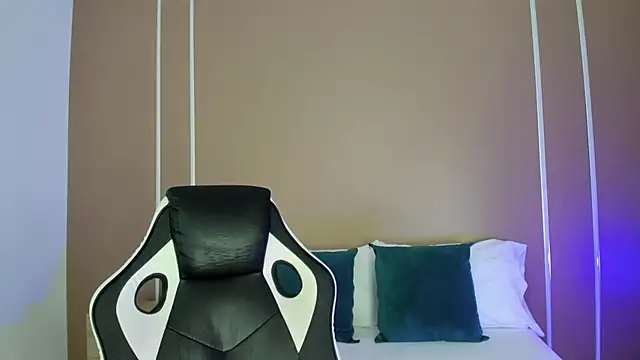 elaia bridge online show from March 21, 12:21 pm