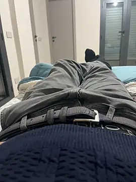 Snapshot of frenk33 chatting on February 28, 6:42 pm frenk33 online show from February 28, 6:42 pm