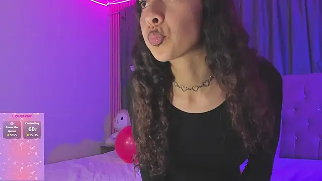 Kiara lovely online show from March 29, 4:01 am