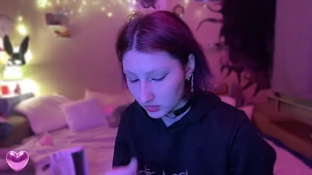 VelvetLiquorrr online show from February 24, 4:10 am