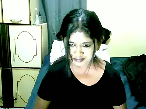 Snapshot of IndianPleasures21 chatting on June 10, 6:40 pm IndianPleasures21 online show from June 10, 6:40 pm