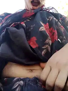 wifedesi7050 online show from April 22, 2:58 am