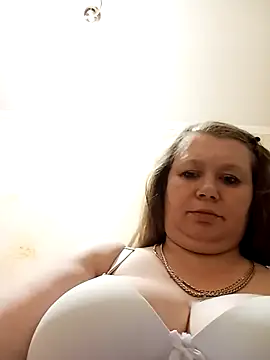 KiraStanton online show from April 2, 11:35 pm