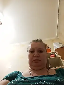 KiraStanton online show from May 20, 1:56 am