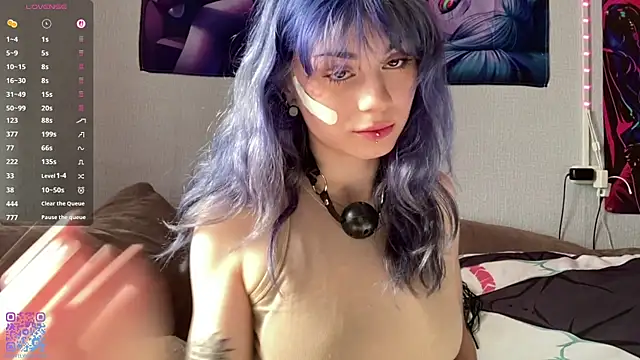 Snapshot of Emmibrilson chatting on June 18, 12:42 pm Emmibrilson online show from June 18, 12:42 pm