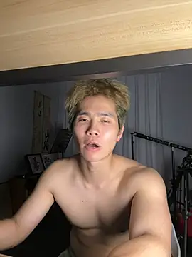 Snapshot of A-Markk chatting on February 27, 2:28 pm A-Markk online show from February 27, 2:28 pm