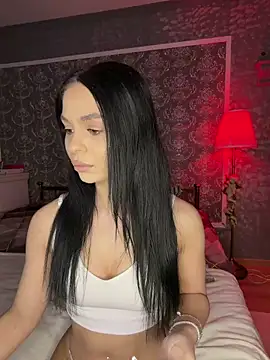 Olivia Noor online show from April 7, 9:59 pm