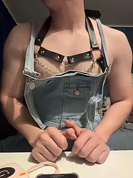 Jason S223 online show from March 14, 9:53 pm