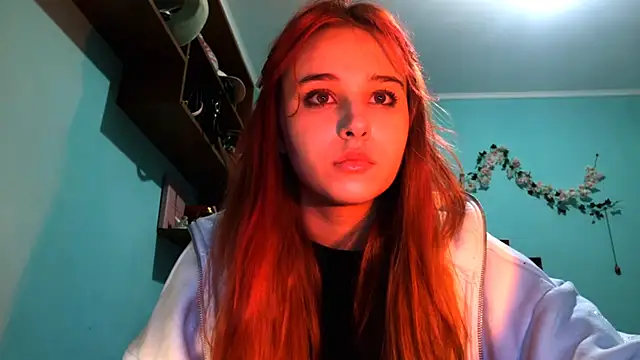 LolaBun online show from April 28, 8:03 pm