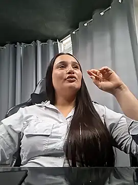 Roxana ass online show from February 25, 1:43 pm