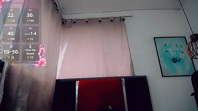 Snapshot of Abby_White__ chatting on April 28, 7:19 pm Abby White online show from April 28, 7:19 pm