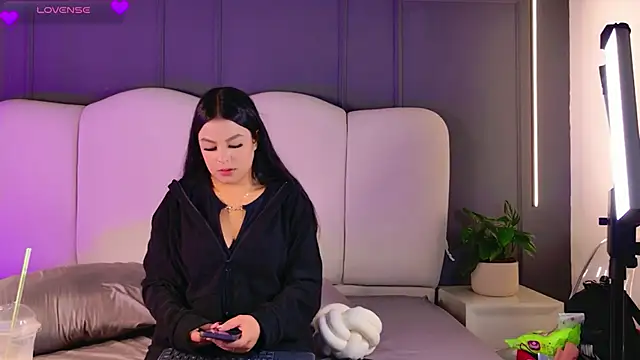 BrunaMonroee online show from March 18, 2:20 pm