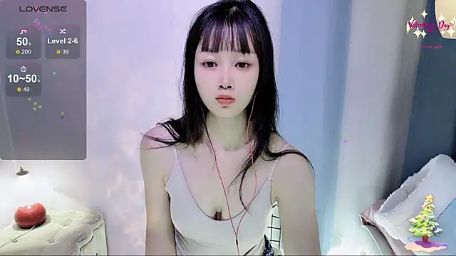 okyssa online show from March 26, 6:41 am