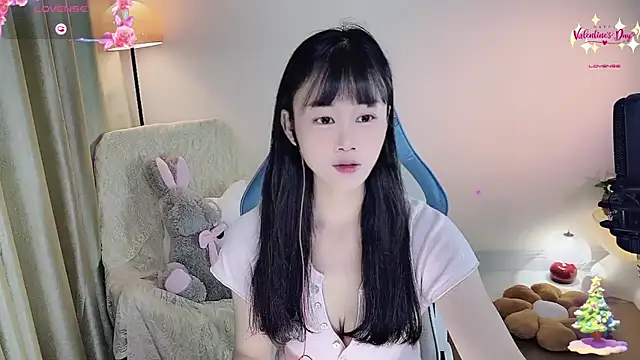 Snapshot of okyssa chatting on May 27, 10:29 pm okyssa online show from May 27, 10:29 pm
