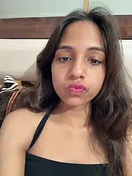 Snapshot of its_anuuu chatting on February 24, 8:34 am its anuuu online show from February 24, 8:34 am