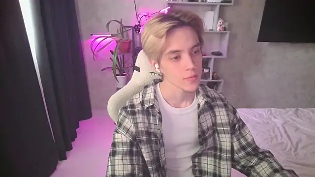 Snapshot of Jesse_Miller chatting on February 26, 9:08 am Jesse Miller online show from February 26, 9:08 am