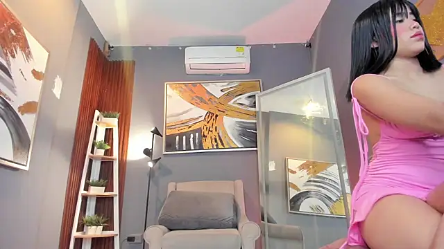 cailing  online show from April 17, 11:35 am