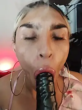 Snapshot of Crys_Talin chatting on April 4, 1:37 am Crys Talin online show from April 4, 1:37 am