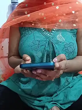 Queenlipx online show from February 28, 3:35 pm