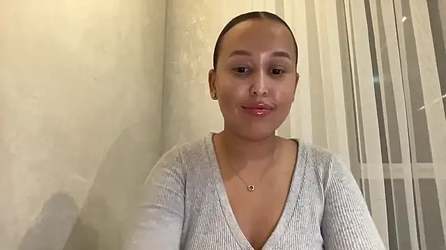 Snapshot of Dana_005 chatting on June 24, 9:36 pm Dana 005 online show from June 24, 9:36 pm