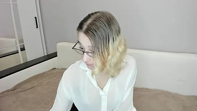 Snapshot of Silva-Tailll chatting on February 26, 6:07 pm Silva-Tailll online show from February 26, 6:07 pm