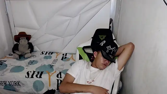 Street poemm  online show from March 18, 10:18 am