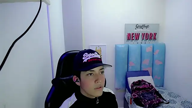 Street poemm  online show from April 14, 9:32 pm