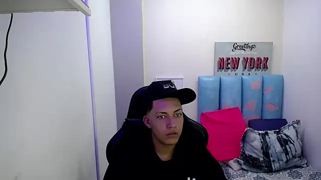 Street poemm  online show from April 17, 9:29 pm