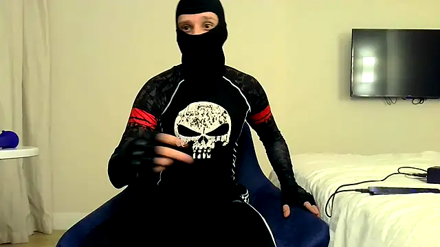 Snapshot of RyanRubber chatting on March 22, 7:17 pm RyanRubber online show from March 22, 7:17 pm