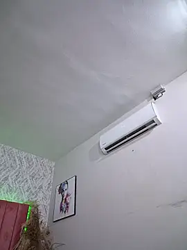 Allice Evens online show from April 12, 3:00 am