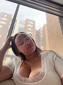 Snapshot of Eyssha chatting on March 5, 2:24 pm Eyssha online show from March 5, 2:24 pm