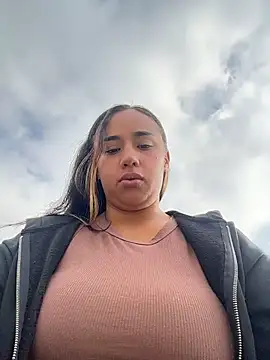 Snapshot of Eyssha chatting on March 23, 12:53 pm Eyssha online show from March 23, 12:53 pm