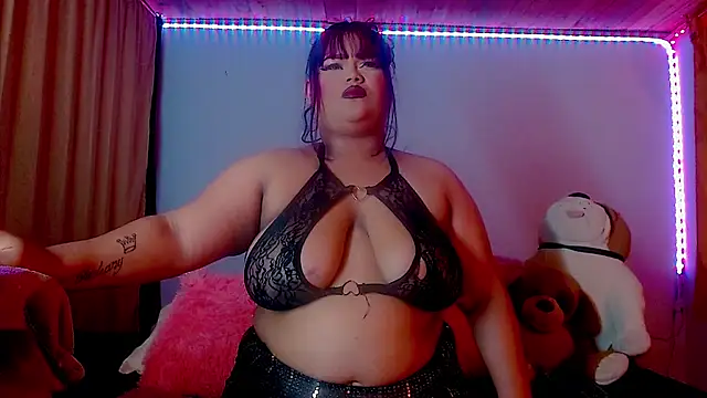 NikollThoms online show from April 7, 3:18 am