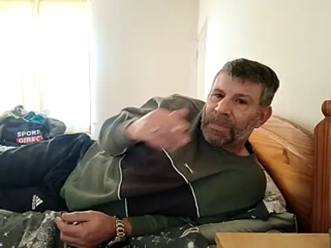 stud2512 online show from April 5, 7:49 am