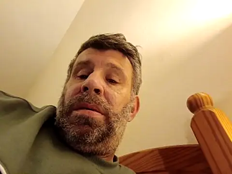 stud2512 online show from April 9, 8:36 pm