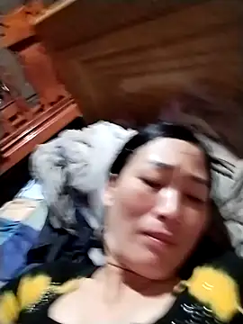 Snapshot of lris-Beauty77 chatting on February 22, 6:17 pm lris-Beauty77 online show from February 22, 6:17 pm