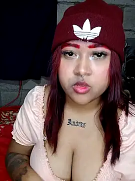 Snapshot of la_rojita chatting on February 24, 10:30 pm la rojita online show from February 24, 10:30 pm