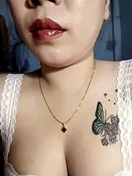 Snapshot of Kiki-vn chatting on February 28, 8:04 am Kiki-vn online show from February 28, 8:04 am