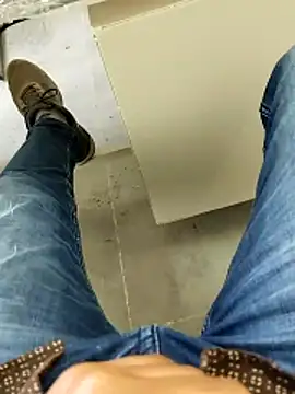 Snapshot of blackbeauty321 chatting on February 21, 4:57 am blackbeauty321 online show from February 21, 4:57 am