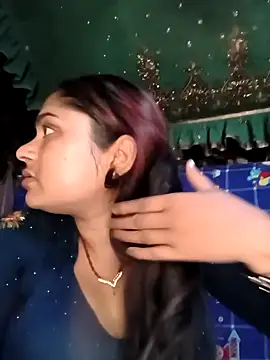 Snapshot of Aanushaka chatting on April 21, 2:04 am Aanushaka online show from April 21, 2:04 am