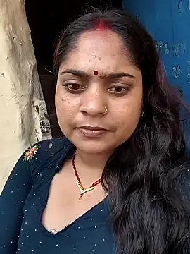 Snapshot of Aanushaka chatting on April 21, 2:51 am Aanushaka online show from April 21, 2:51 am