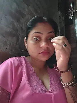 Snapshot of Aanushaka chatting on June 7, 12:26 am Aanushaka online show from June 7, 12:26 am
