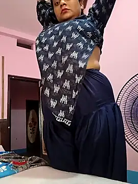 Snapshot of Aanushaka chatting on June 14, 2:24 am Aanushaka online show from June 14, 2:24 am