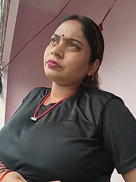 Snapshot of Aanushaka chatting on June 29, 1:45 am Aanushaka online show from June 29, 1:45 am