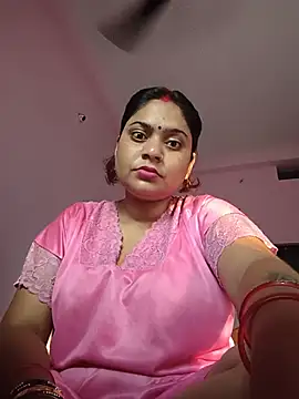 Snapshot of Aanushaka chatting on July 2, 12:32 am Aanushaka online show from July 2, 12:32 am